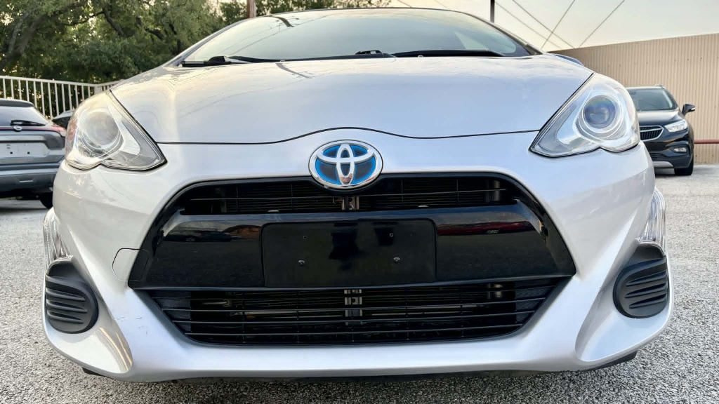 toyota prius c 2016 JTDKDTB3XG1135447 image toyota prius c 2016 JTDKDTB3XG1135447 image